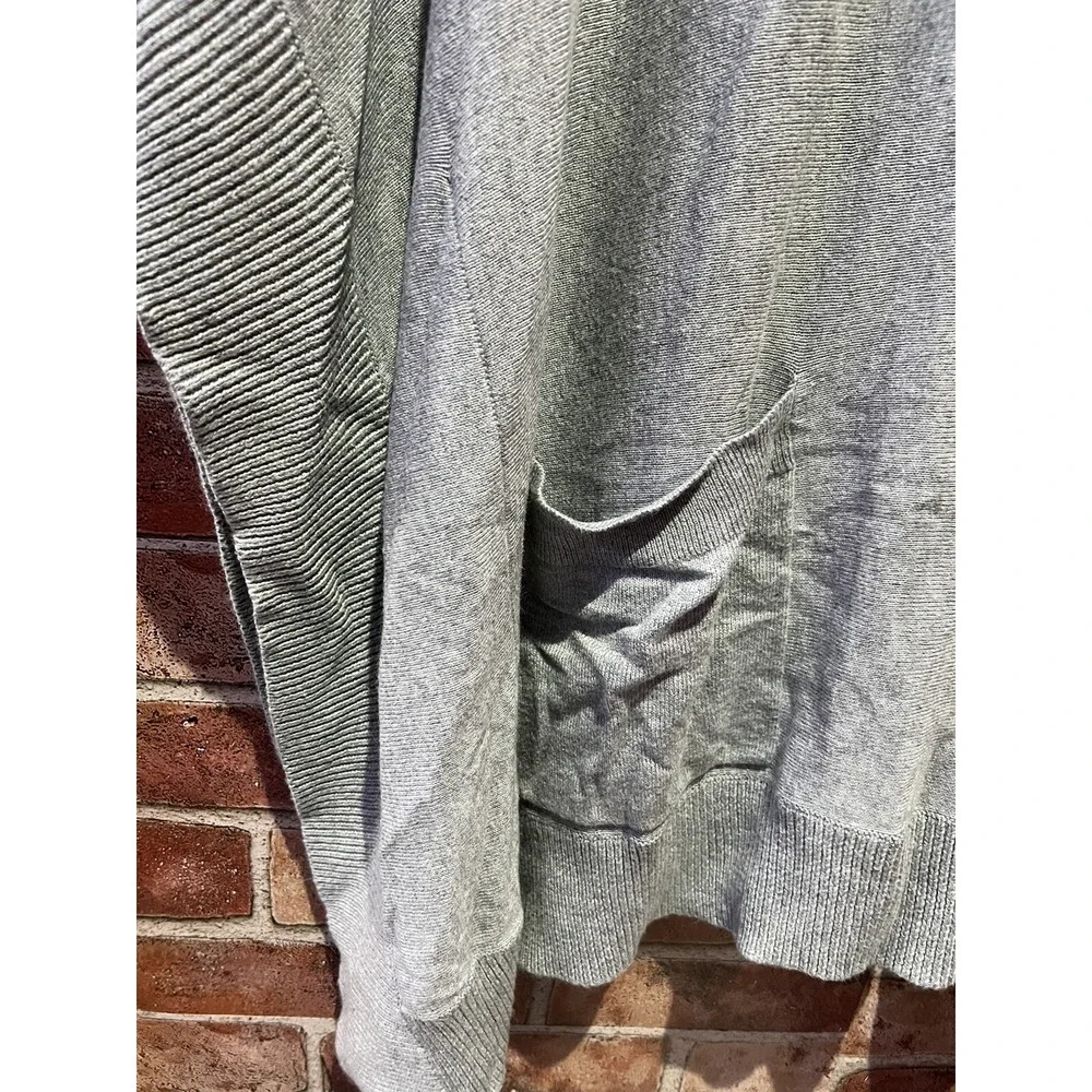 Michael Khors Women's Size S Casual Solid Gray Shawl W/ Logo, Pockets, & Stretch